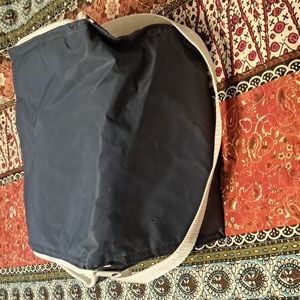 Iams Pet Tote. Slight Discoloration on White Strap.